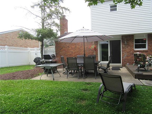 5th image of 18 Cambridge Dr