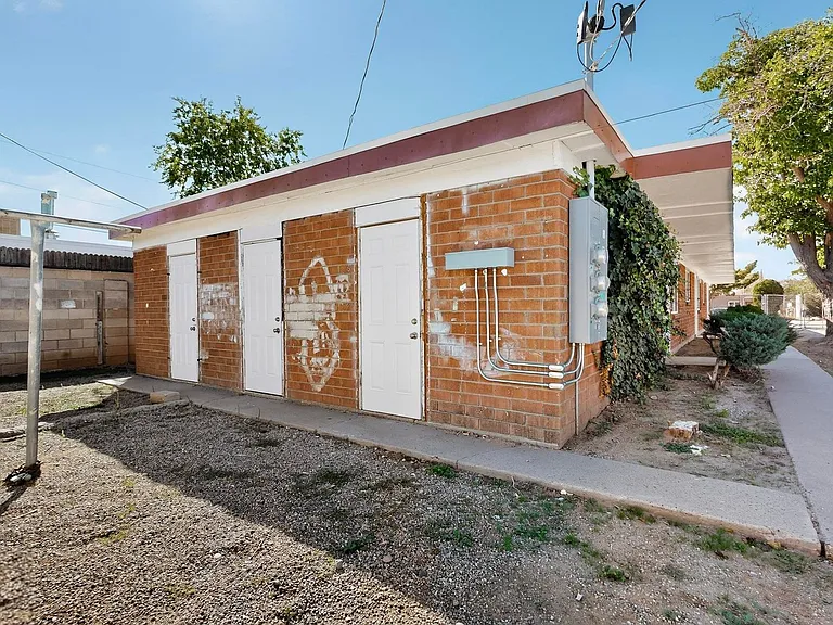 536 Cardenas Dr SE — Photo 54