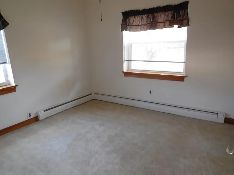 1423 Old Ford Rd — Photo 8