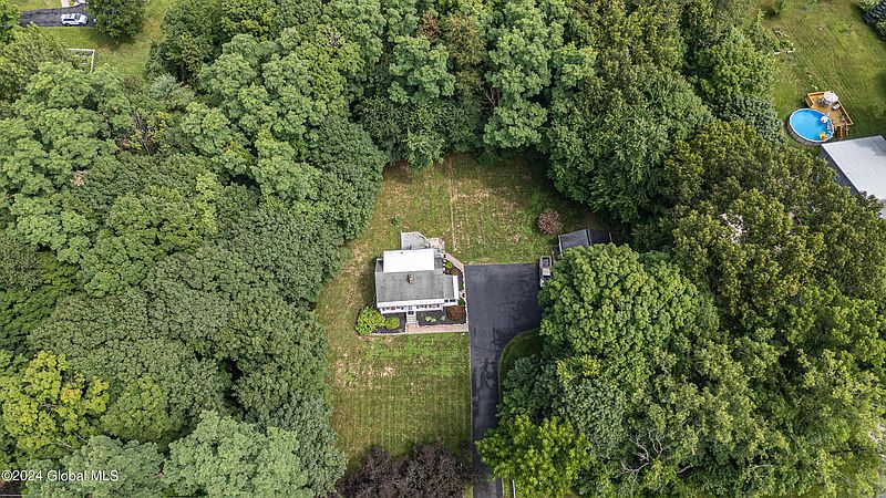 4th image of 481 Grooms Road