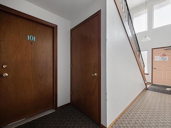 5th image of 3121 W Hood Ave APT E101