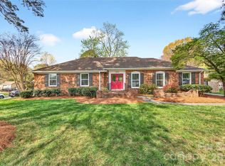 10932 Blue Heron Dr, Charlotte, NC