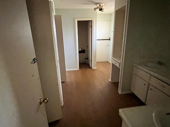 5th image of 3205 N Zunis Ave