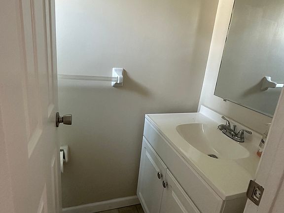 2nd image of 372 Monticello Dr