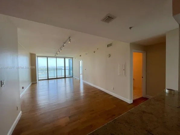601 NE 36th St, Miami, FL