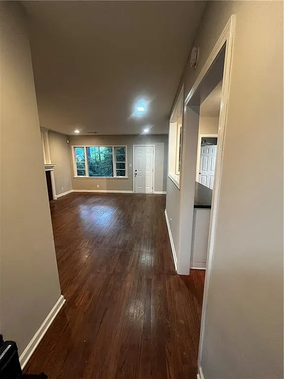 3 bed, 2.0 bath, 1340 sqft, $1,895 — Photo 4