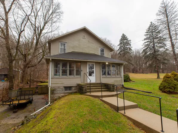 16500 S Red Bud Trl, Buchanan, MI 49107