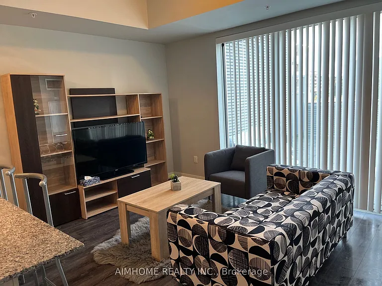 318 Spruce St #309 — Photo 10