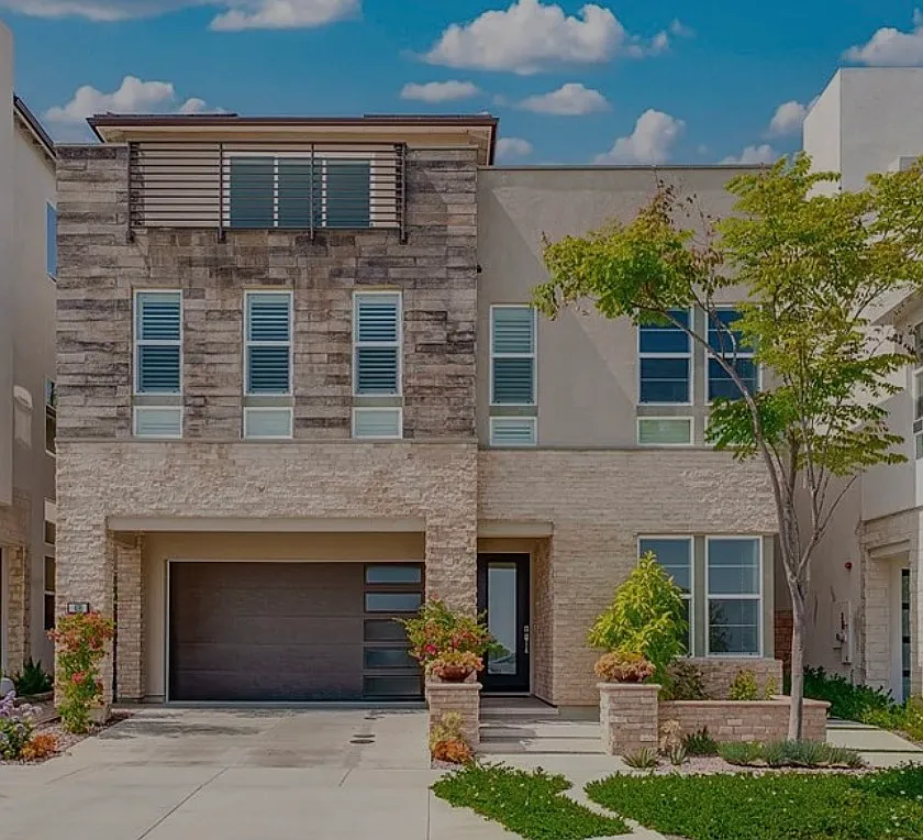 5 bed, 3296 sqft, $7,800 — Photo 1