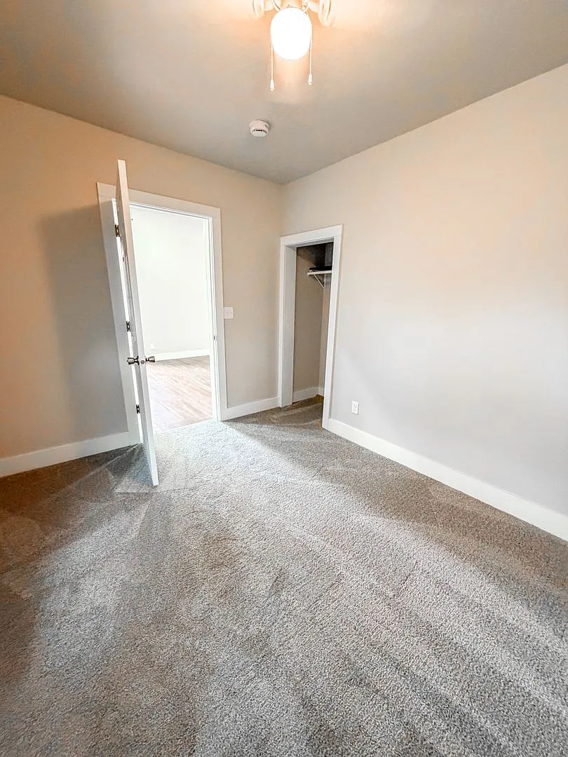 Fully Remodeled 3 Bedroom Home Near Downtown La Crosse — Photo 4