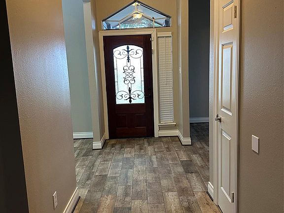 2nd image of 5202 Valley View Dr