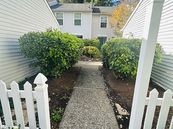 4th image of 10255 NE 129th Ln