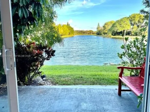 3742 San Simeon Cir, Fort Lauderdale, FL 33331
