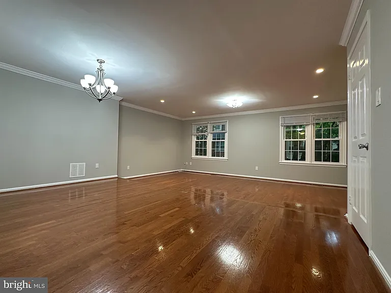 10152 Village Knolls Ct — Photo 8