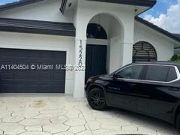 15220 NW 89th Ave, Miami Lakes, FL 33018