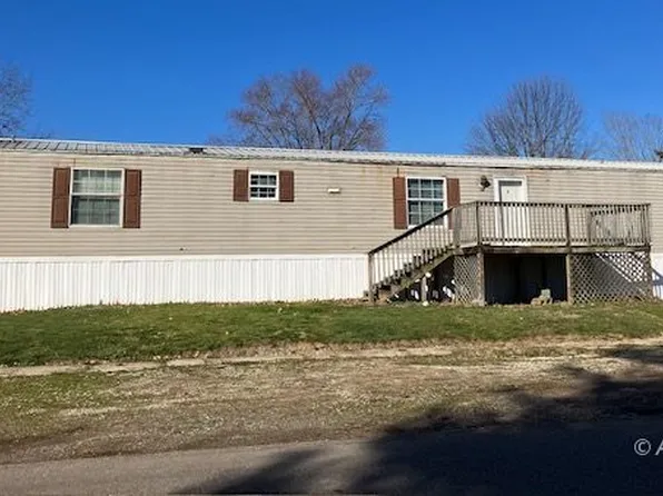 311 Beech St, Middleport, OH 45760