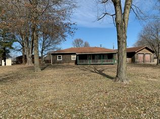 9001 S Blue Haven Dr, Troy, IL 62294