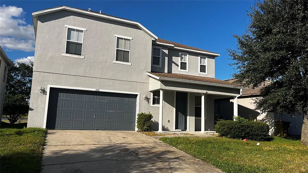 3 bed, 2.5 bath, 2278 sqft, $2,200 — Photo 1