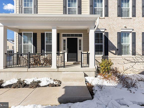 3rd image of 7 Magpie Ln