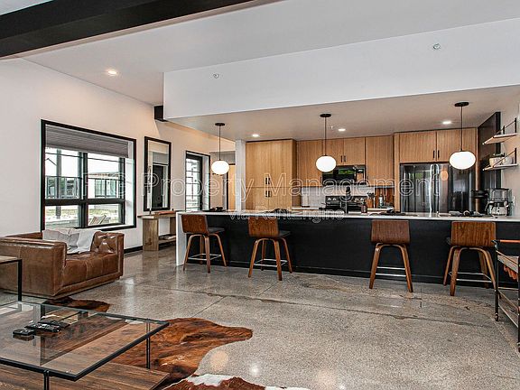 5th image of 3415 N Broadway #102