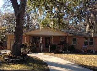 1246 Redeemer Dr, Hanahan, SC 29410