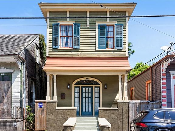 2nd image of 3805 Dauphine St