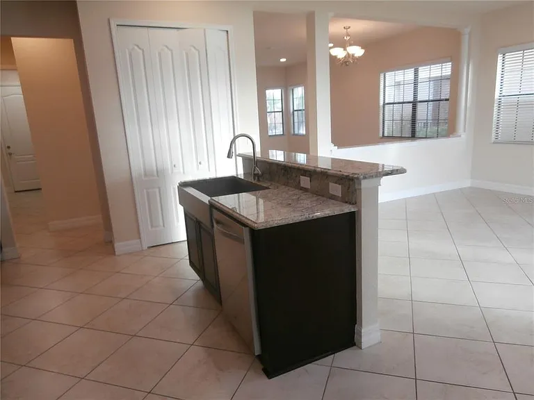 13172 Woodford St — Photo 11