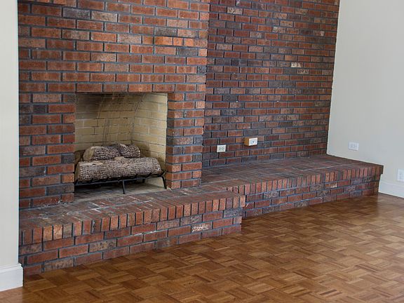 4th image of 3309 South Cir