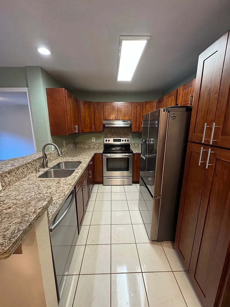 For Rent - Evergreen Terrace 95-270 Waikalani Dr. #C104 — Photo 2