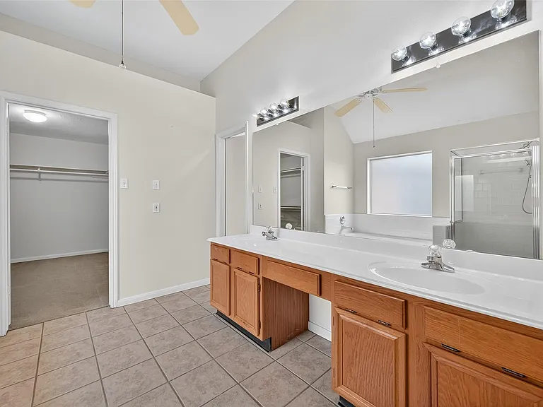 914 W Peach Hollow Cir — Photo 17