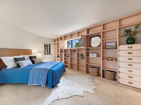 5th image of 319 Treasure Island Dr