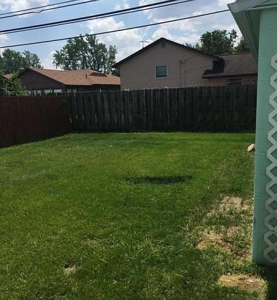3rd image of 2825 Woodgrove Dr