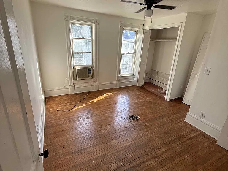 1021 Harlem Blvd #2 — Photo 8