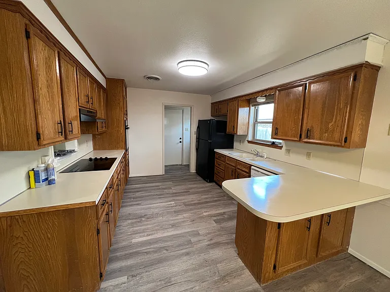 8001 Weehunt Ct — Photo 10