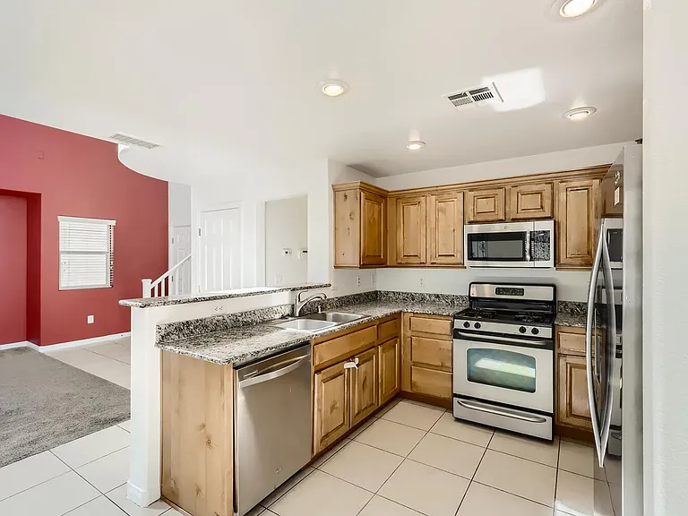 6384 Blue Twilight Ct — Photo 12
