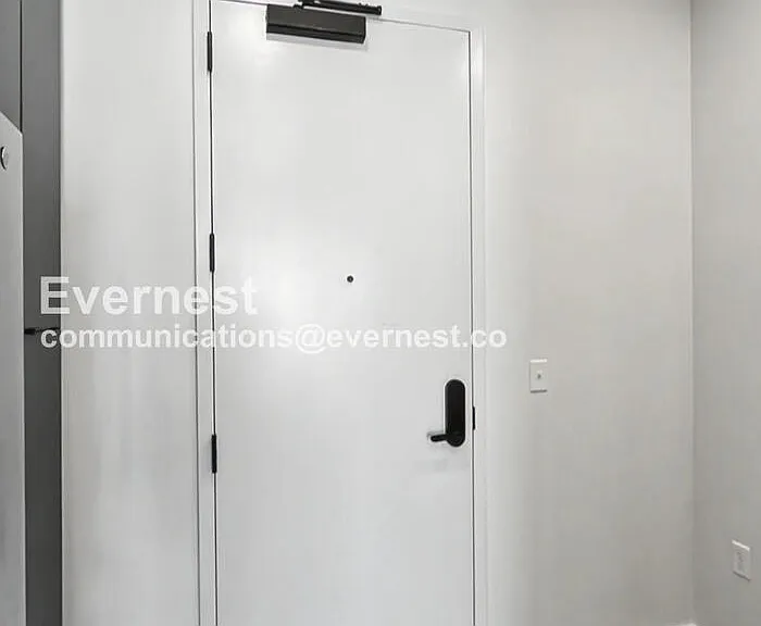 500 Merritt Ave #213 — Photo 6