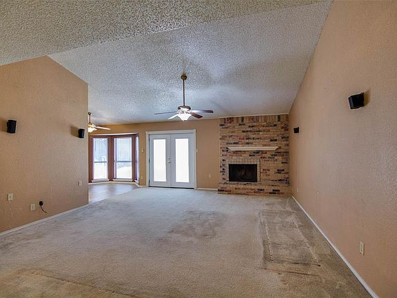 4th image of 9000 Hunting Green Ct