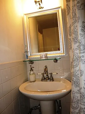 Sold by Velsor Realty | media 5