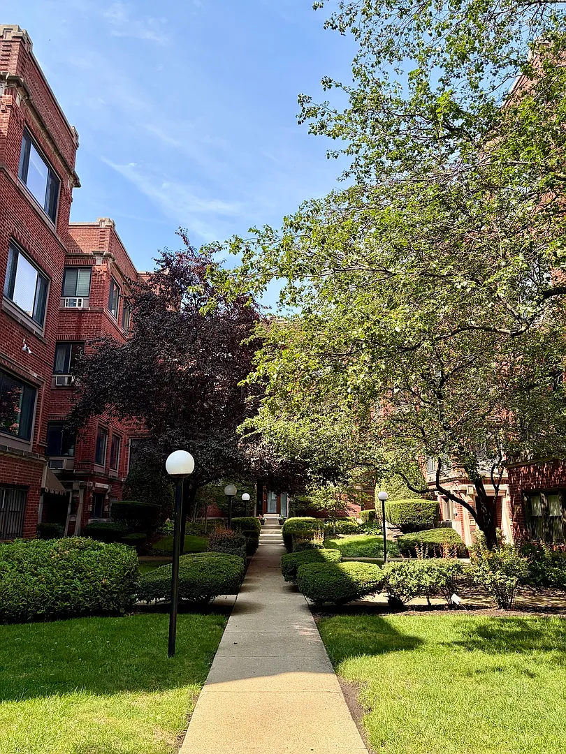 2 bed, 1135 sqft, $2,500 — Photo 1