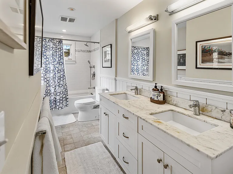 379 Ferry Rd — Photo 16