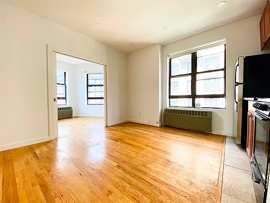 Rented by Bond New York | media 32