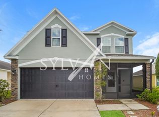13219 Waterford Castle Dr, Dade City, FL 33525