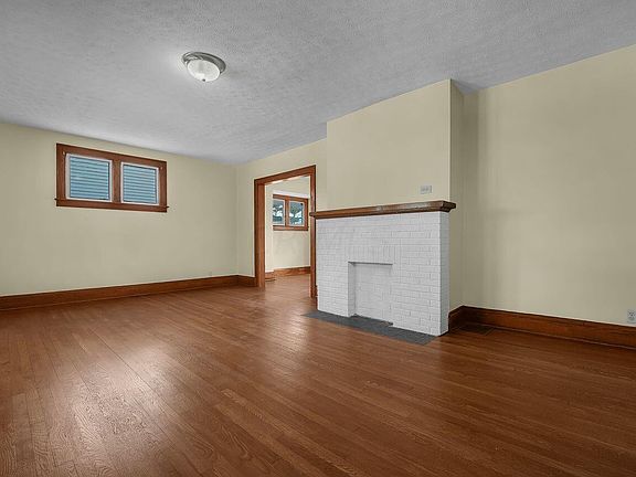 4th image of 84 N Fulton Ave