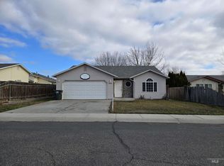 306 Quail Cove Cir, Fruitland, ID 83619