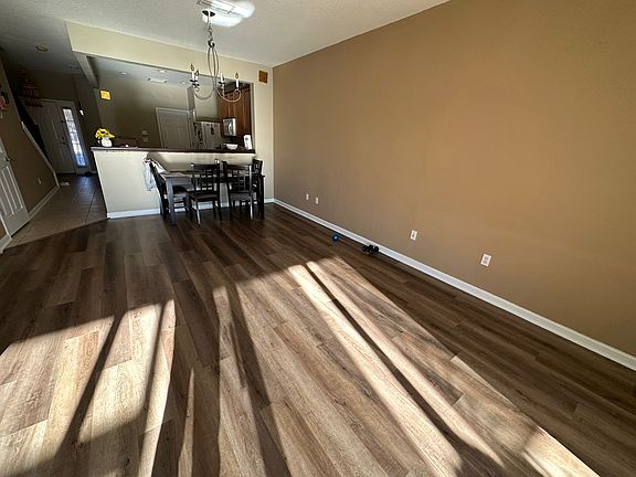 2nd image of 4176 Highwood Dr