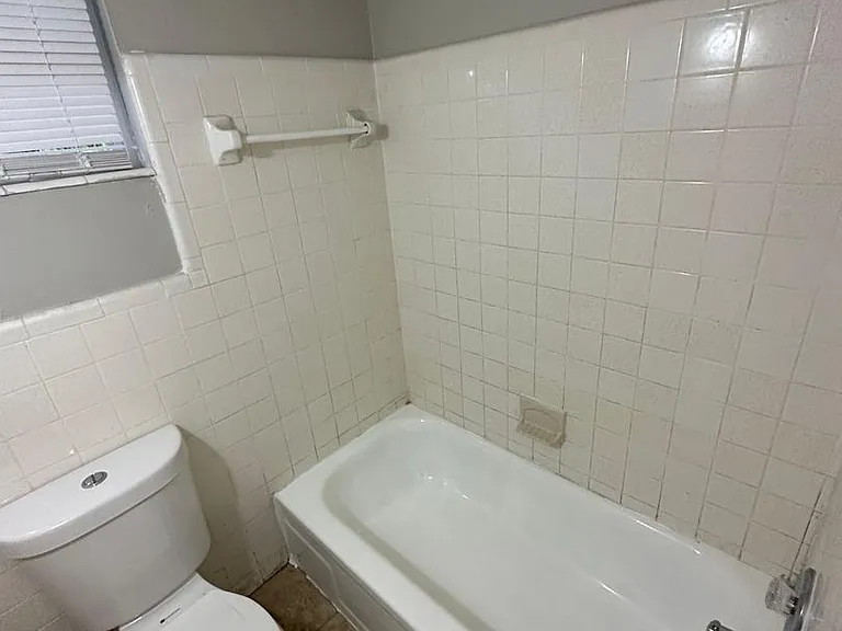 2851 Sophia St — Photo 67