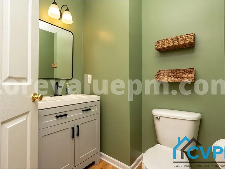 1321 Treasure Dr — Photo 14