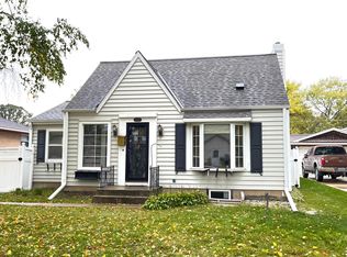929 S 111th St, Milwaukee, WI 53214