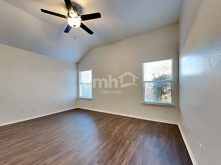 8629 Garden Springs Dr — Photo 7