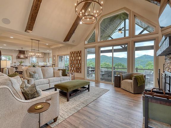 5th image of 2368 Haven Heights Rd